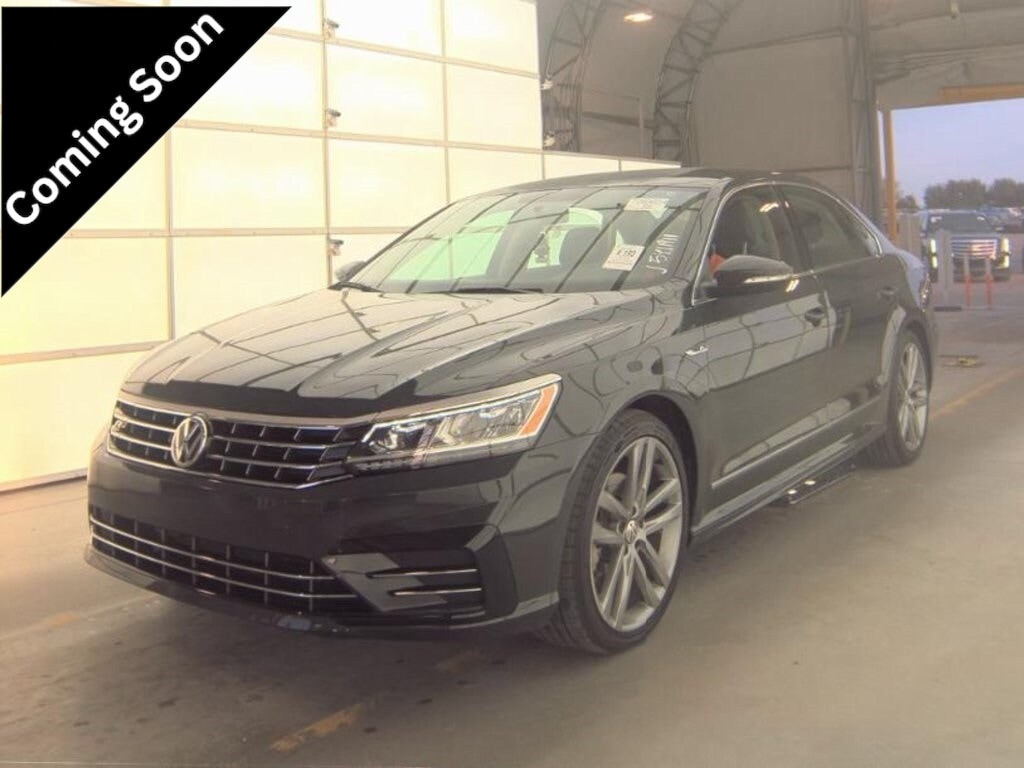 Used 2017 Volkswagen Passat 1.8T R-Line Sedan