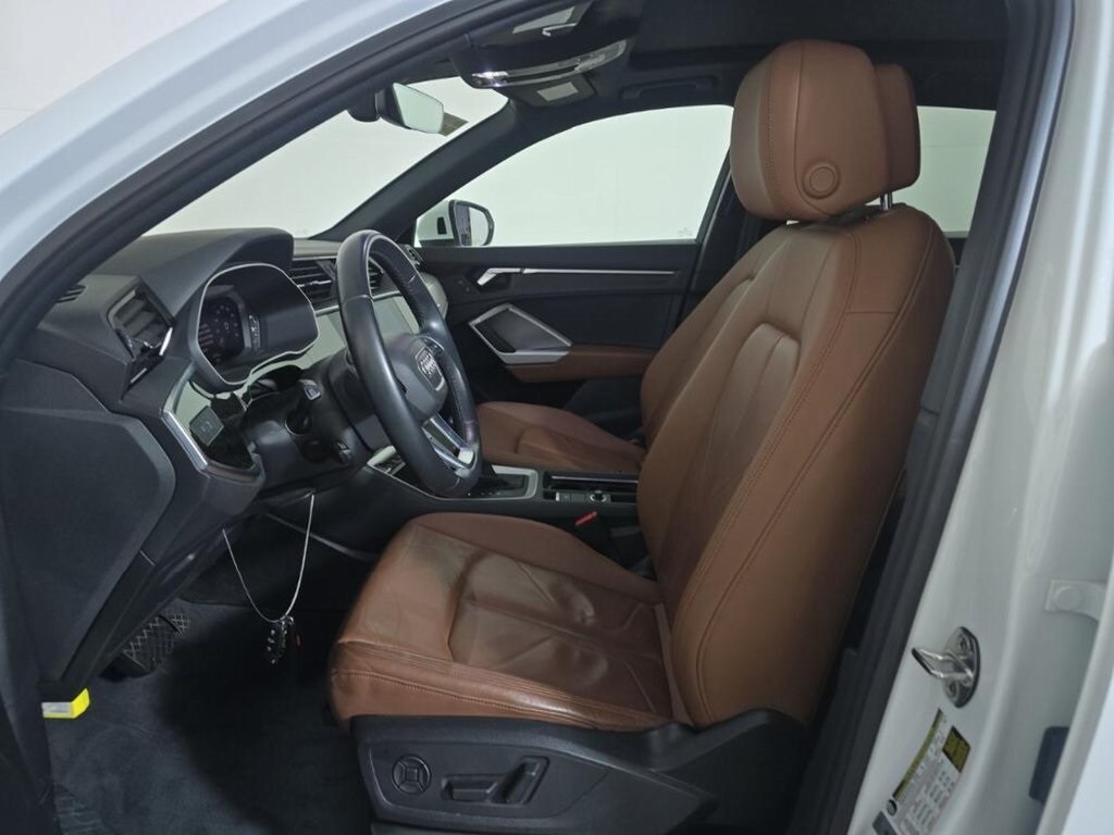 2019 Audi Q3 S line Premium Plus photo 2