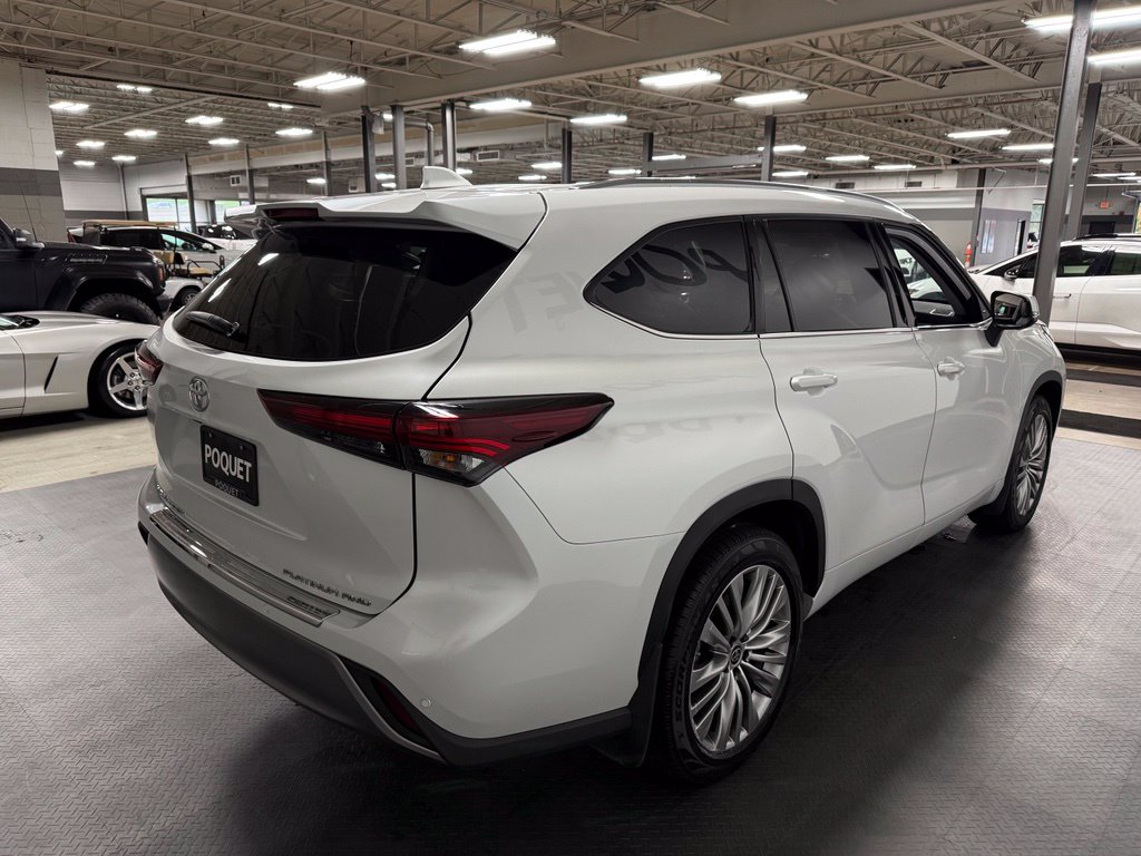 Used 2024 Toyota Highlander Platinum SUV