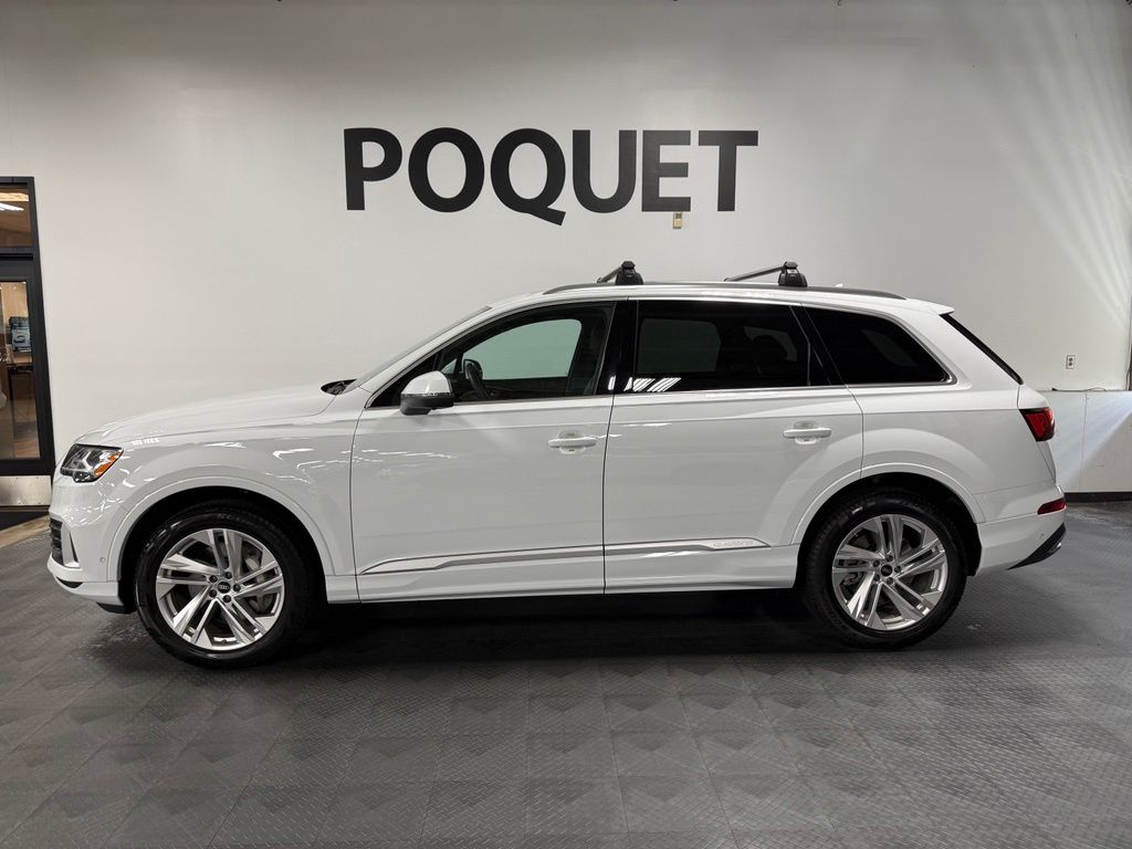 2023 Audi Q7 45 Premium quattro Tiptronic's photo