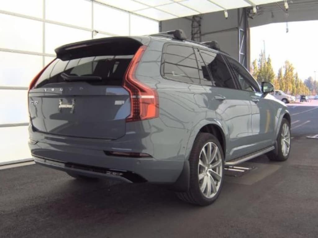 Used 2022 Volvo XC90 Recharge Plug-In Hybrid T8 R-Design 7 Passenger SUV