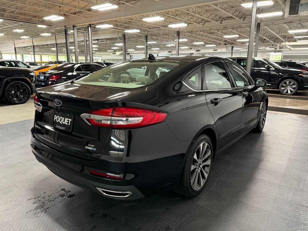 2020 Ford Fusion SE photo 4