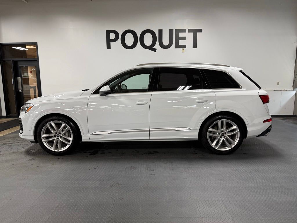 2025 Audi Q7 55 Premium Plus quattro Tiptronic's photo