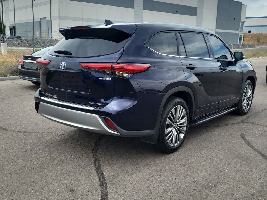 Used 2020 Toyota Highlander Hybrid Platinum SUV