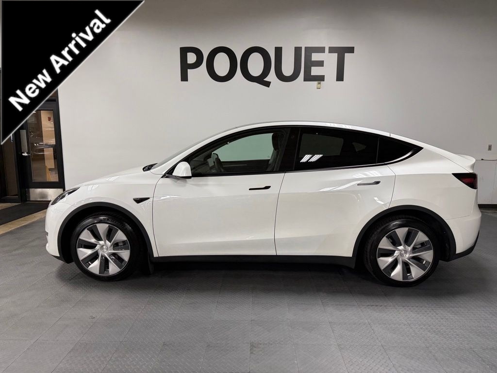 2023 Tesla Model Y Long Range Dual Motor All-Wheel Drive's photo