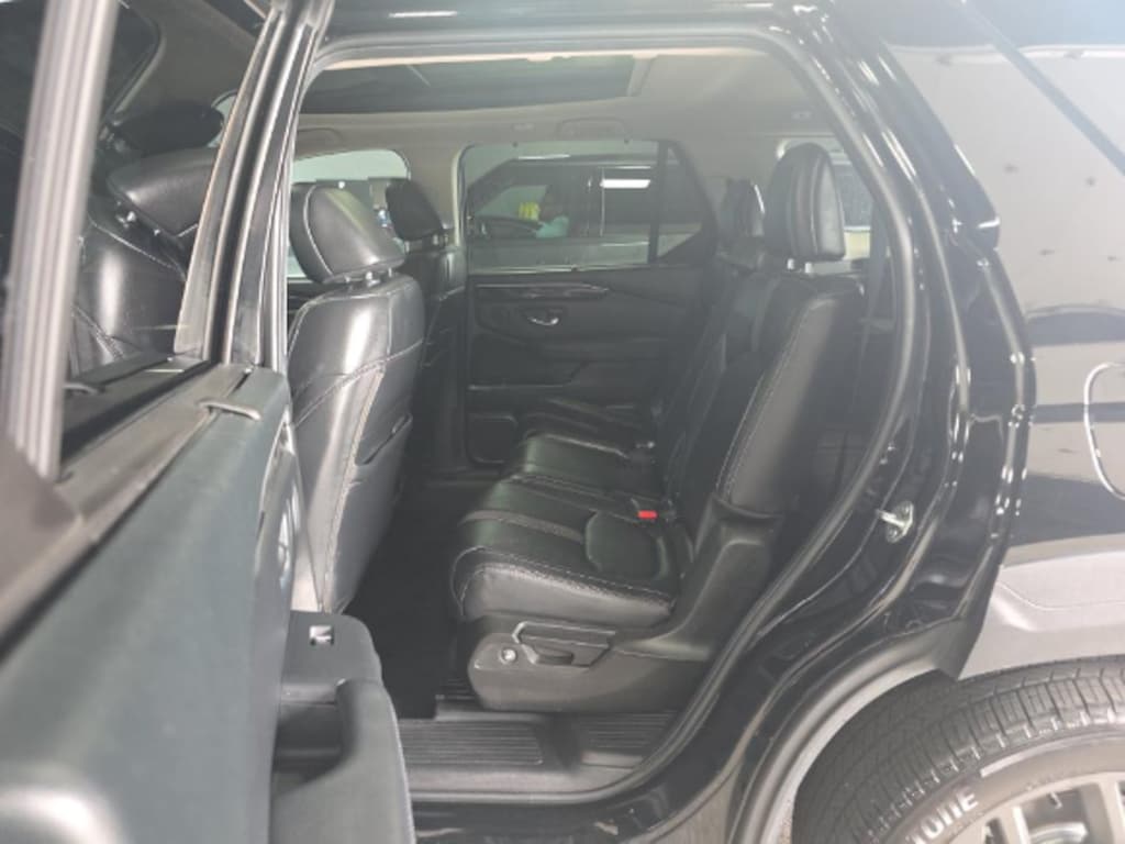 Used 2024 Honda Pilot Touring SUV