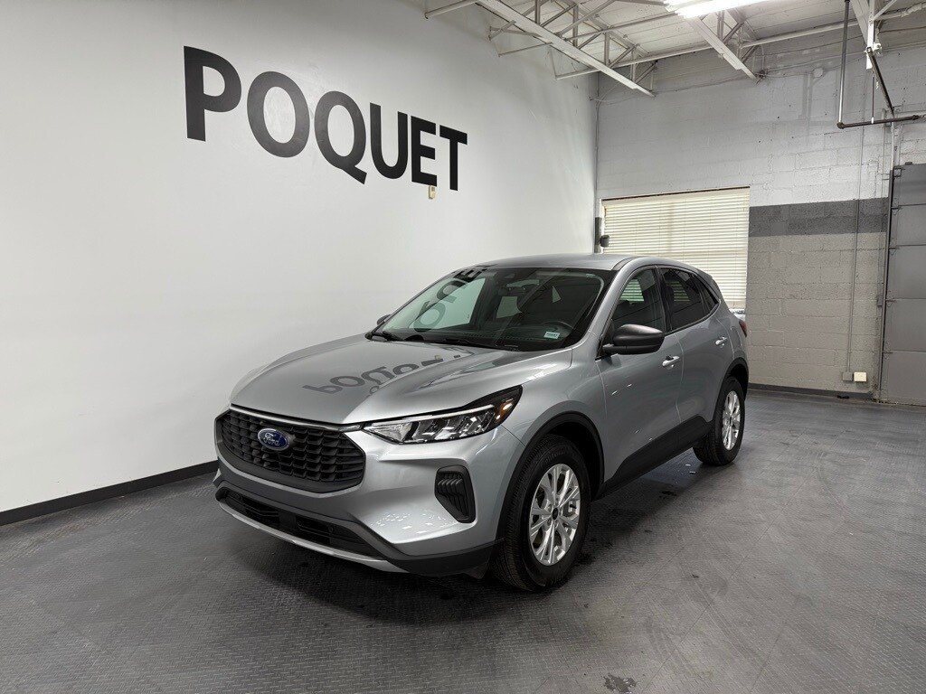 2023 Ford Escape Active photo 2