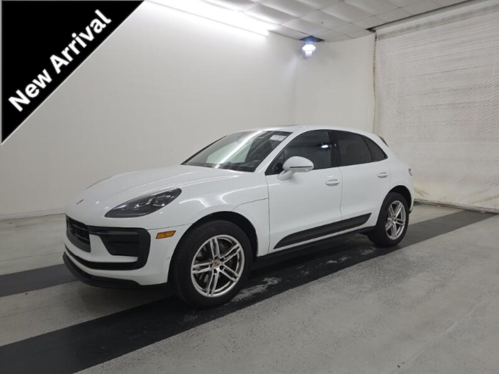 Used 2023 Porsche Macan Base SUV