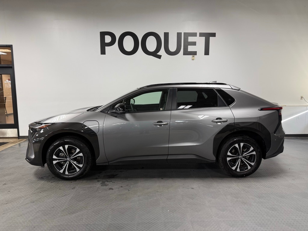 2024 Toyota bZ4X XLE's photo