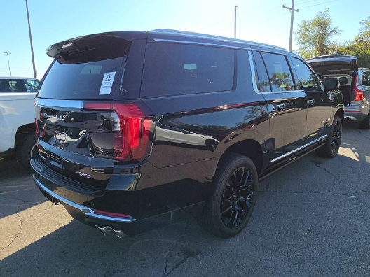 Used 2025 GMC Yukon XL Denali SUV