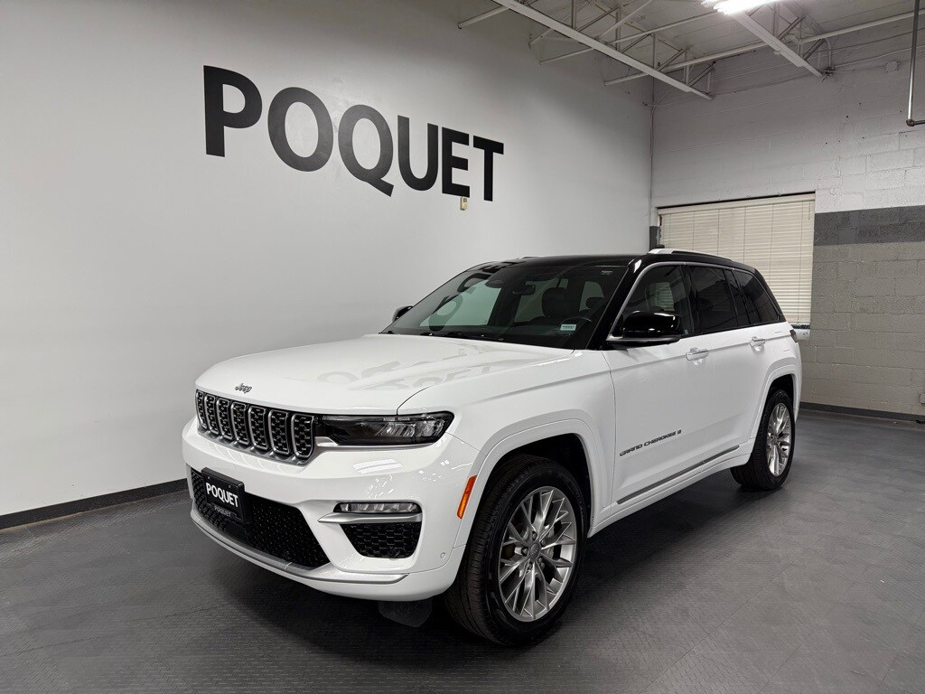 2022 Jeep Grand Cherokee Summit photo 2