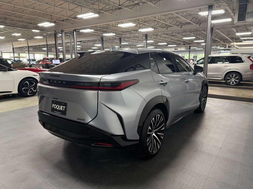 2023 Lexus RZ 450e Premium photo 4