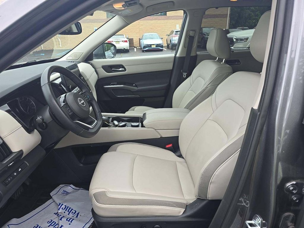 Used 2022 Nissan Pathfinder SL SUV