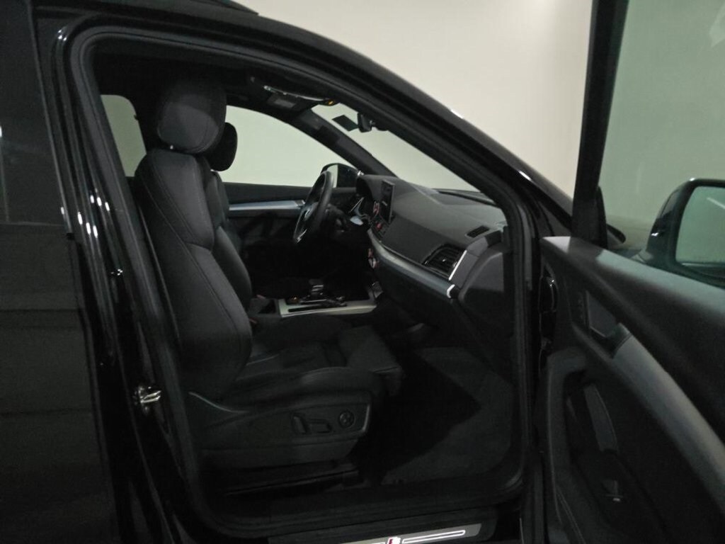 2024 Audi Q5 45 S line Plus Premium photo 2