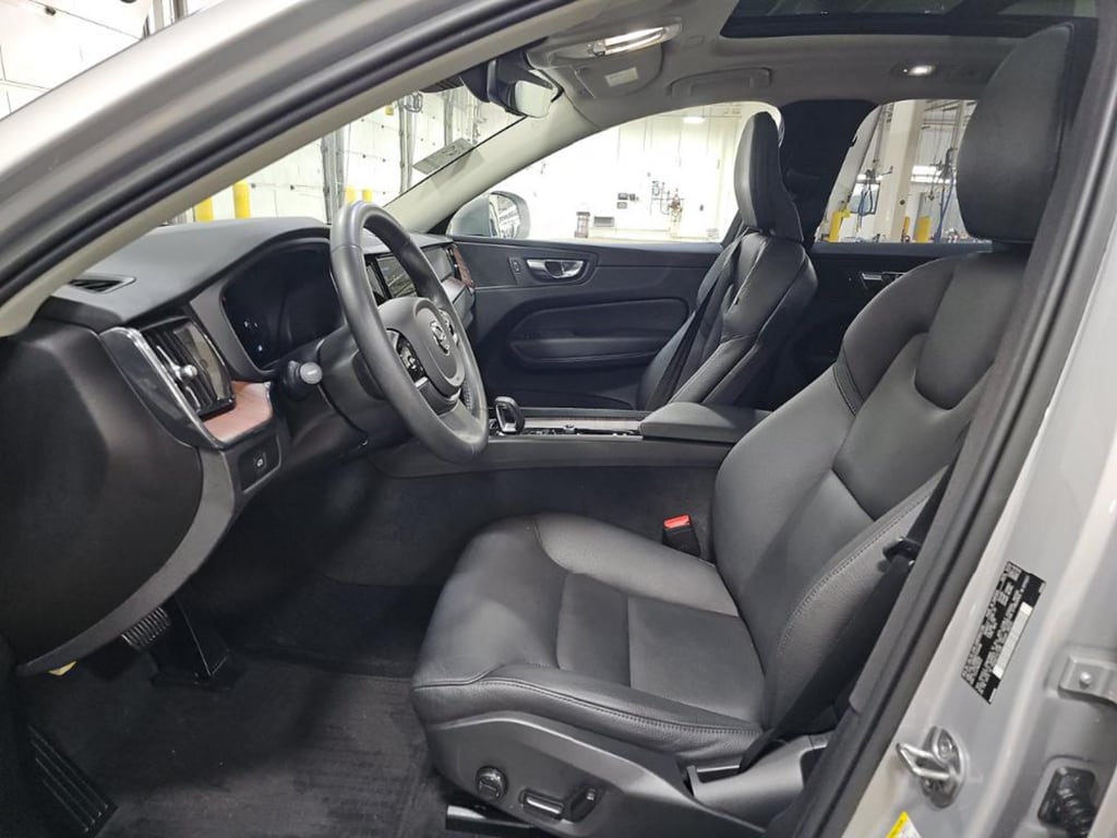 Used 2023 Volvo XC60 B5 Plus Bright Theme SUV