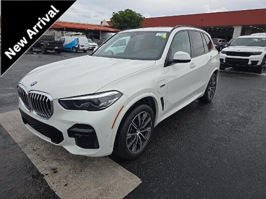 2023 BMW X5 xDrive45e's photo