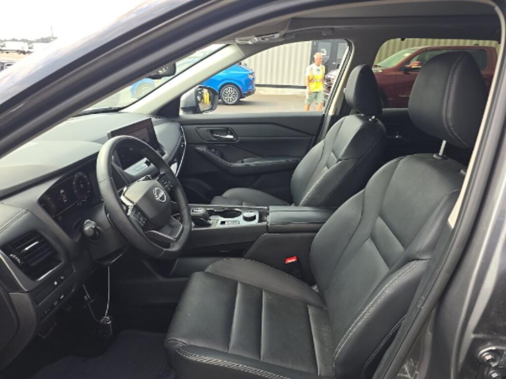 Used 2025 Nissan Rogue SL SUV