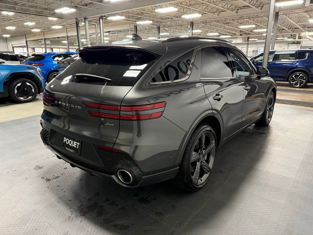 2024 Genesis GV70 2.5T Sport photo 3