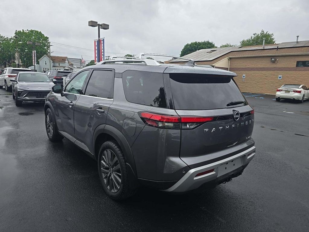 Used 2022 Nissan Pathfinder SL SUV