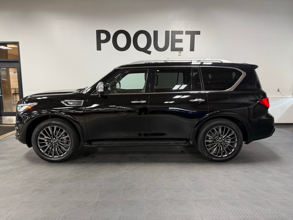 2023 INFINITI QX80 Sensory 4WD's photo
