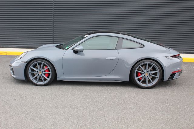 2023 Porsche 911 4S photo 2