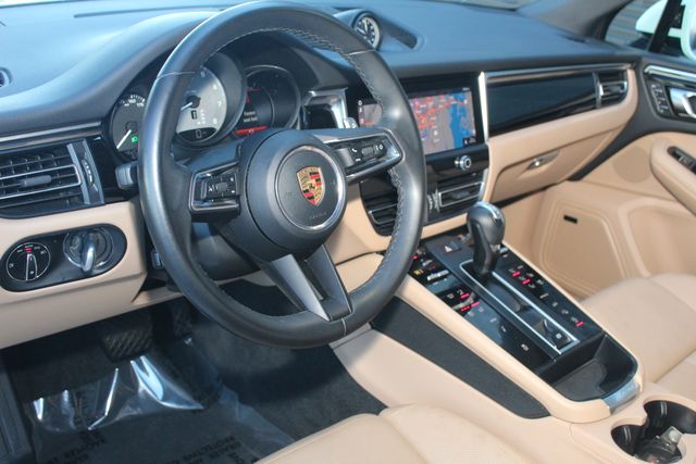 2023 Porsche Macan S photo 4