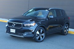2020 Volvo XC40 Momentum SUV