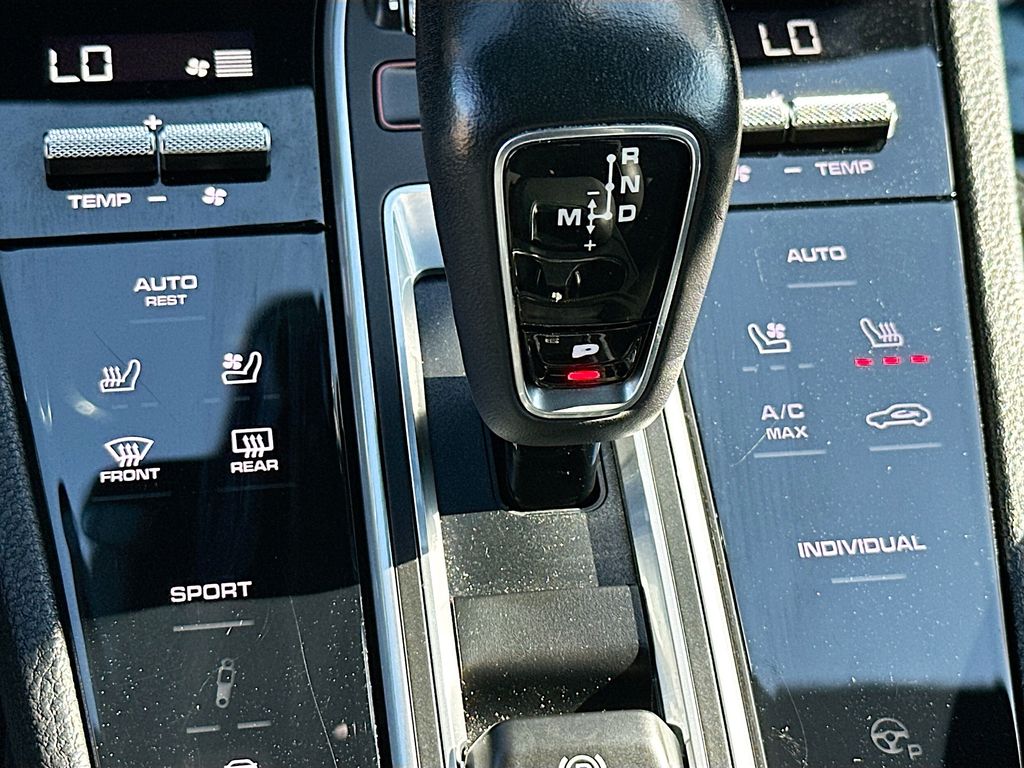 2022 Porsche Cayenne Base - Photo 23