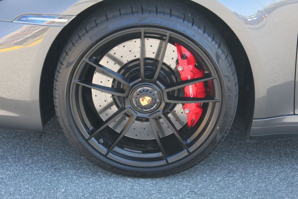 2024 Porsche 911 GTS - Photo 14