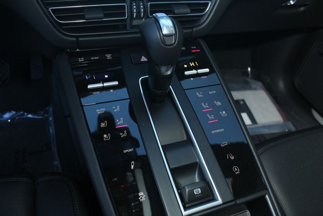 2026 Porsche Macan S - Photo 16