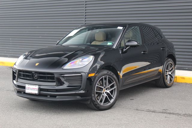 2023 Porsche Macan T