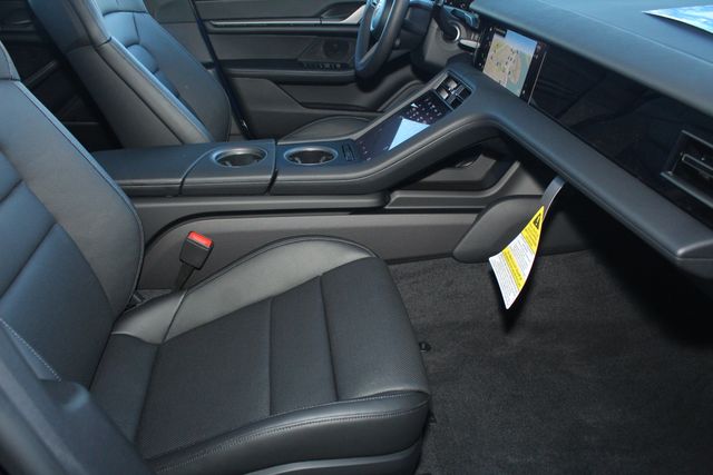2026 Porsche Taycan Base - Photo 25