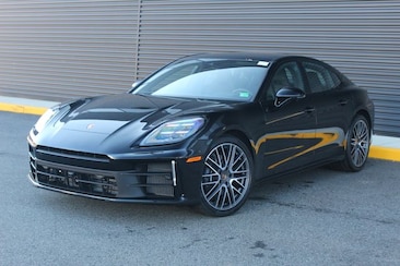 2026 Porsche Panamera 4