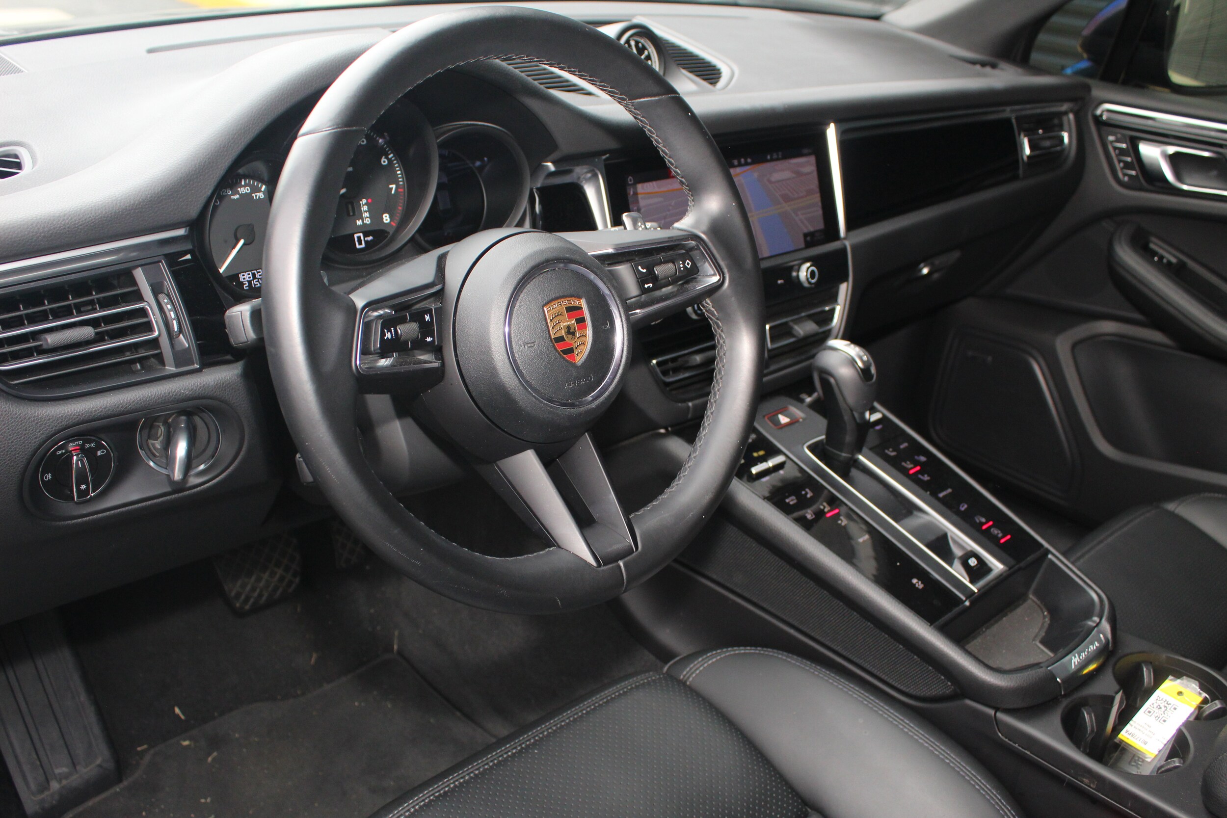 2022 Porsche Macan Base photo 4