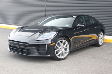 2025 Porsche Panamera 4