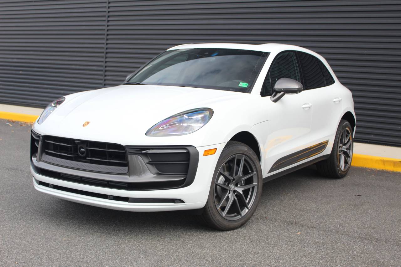 2026 Porsche Macan SUV 