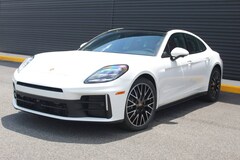 2025 Porsche Panamera 4