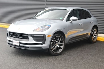 2025 Porsche Macan SUV