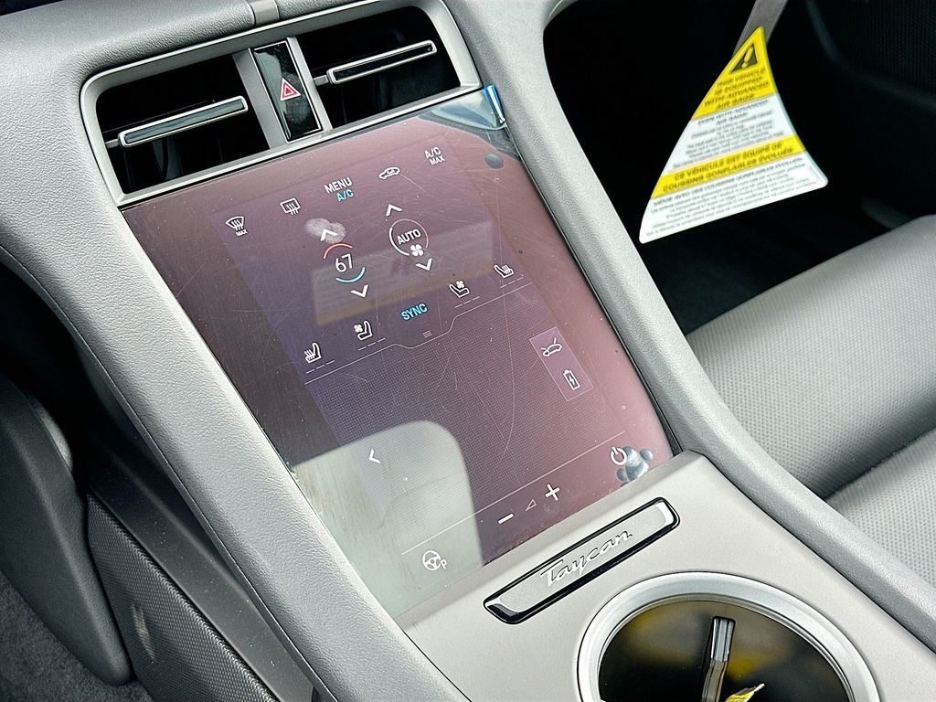 2026 Porsche Taycan Base - Photo 18