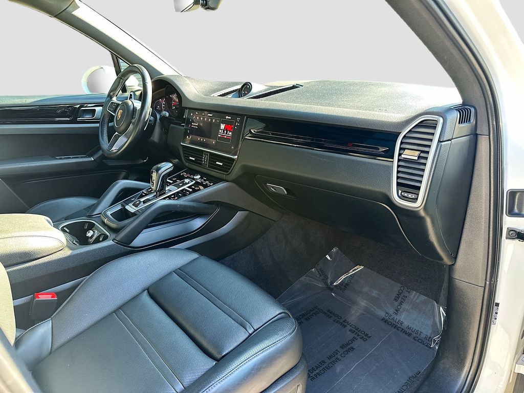 2022 Porsche Cayenne Base - Photo 31