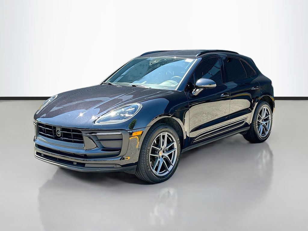 2023 Porsche Macan -'s photo
