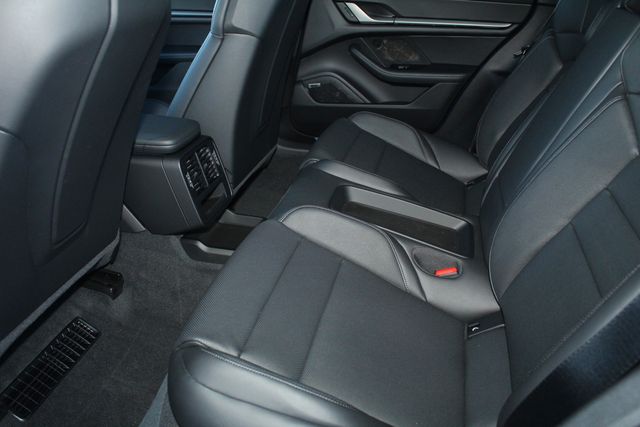 2026 Porsche Taycan Base - Photo 23