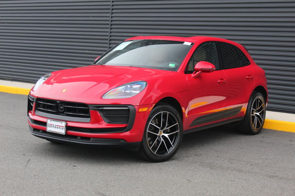 2025 Porsche Macan SUV 