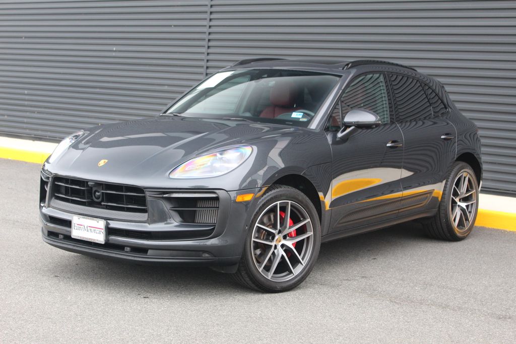 2022 Porsche Macan SUV 
