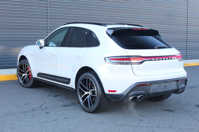 2023 Porsche Macan S photo 3