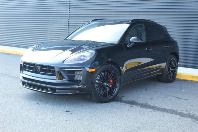 2026 Porsche Macan SUV 