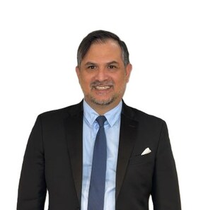 Staff member Hatef Kandi from ID_b4bbdb80e3e3