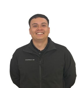 Staff member Enrique Nguyen Diaz from ID_38d61c6ea92b