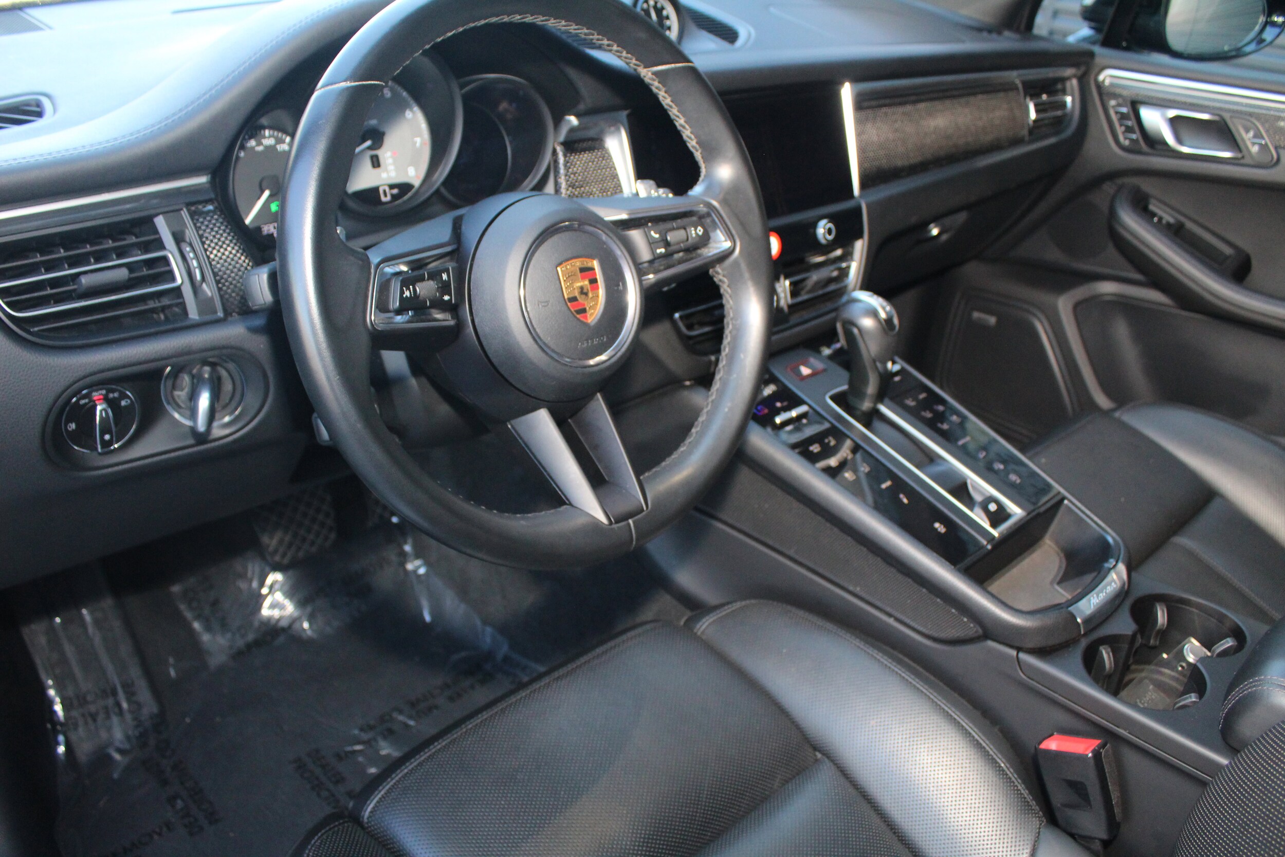 2023 Porsche Macan S photo 4