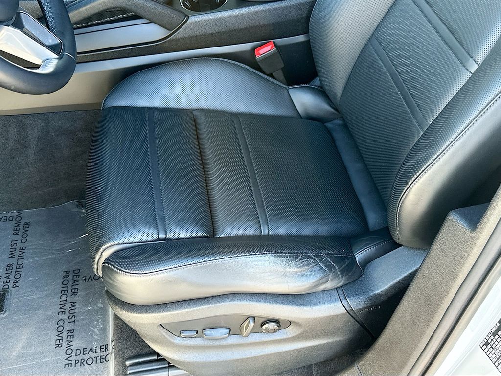 2022 Porsche Cayenne Base - Photo 22